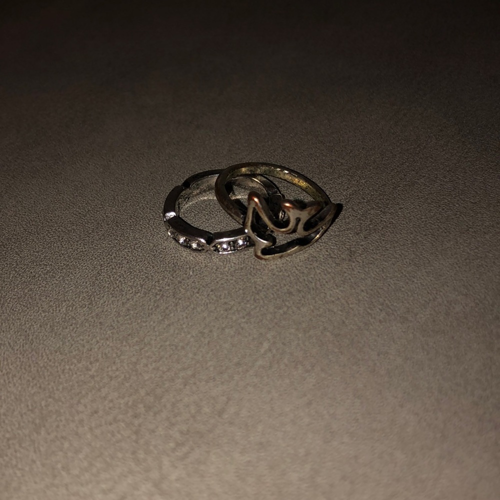 Silver ring duo